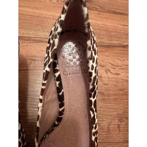 Vince Camuto Animal Print Cow Hair Kitten Heel Pointed Toe Pump 7.5 - Picture 7 of 9